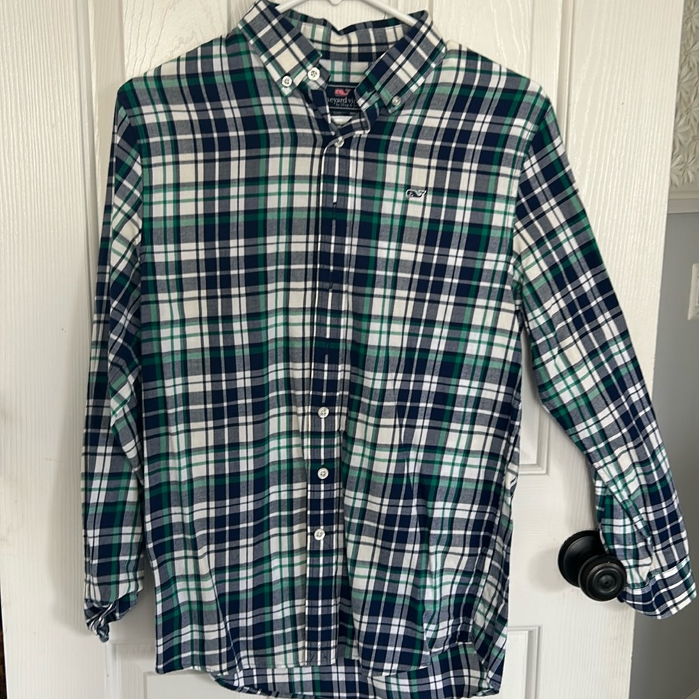 EUC Boys Vineyard Vines Button Down 16